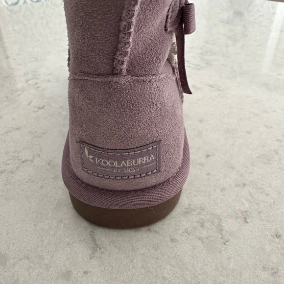 Kookaburra purple Suede Boots with Bows. Size 3 girls. Excellent condition - Picture 2 of 5